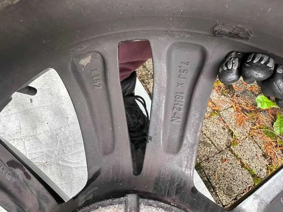 Mercedes Vito Viano W447 Pojedyncza Felga 18