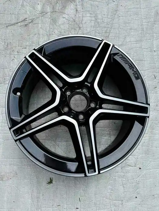 Mercedes GLB GLA W247 Pojedyncza Felga 19