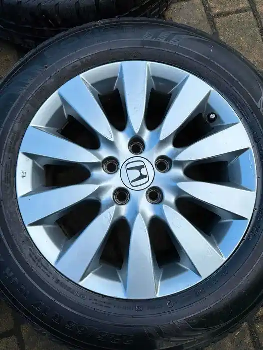 HONDA CRV CR-V III IV gen Koła ZIMA 17 Nokian