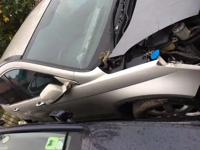 Honda CRV CR-V III 2007- Błotnik prawy  Kod Koloru yr559m