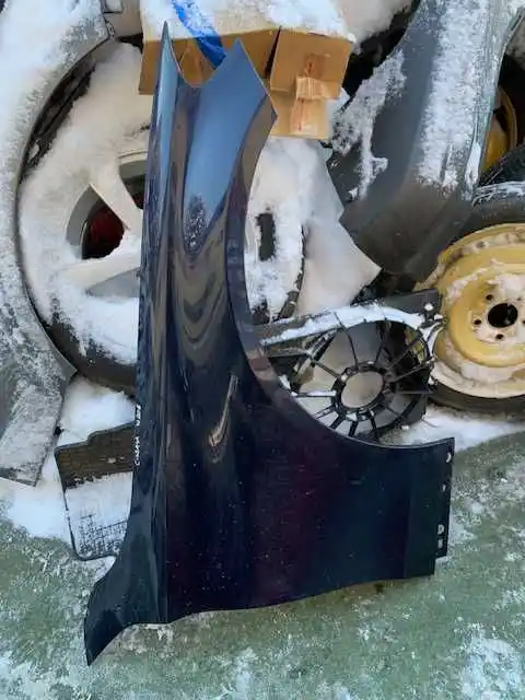 MERCEDES W205  C Klasa  Błotnik Prawy OEM