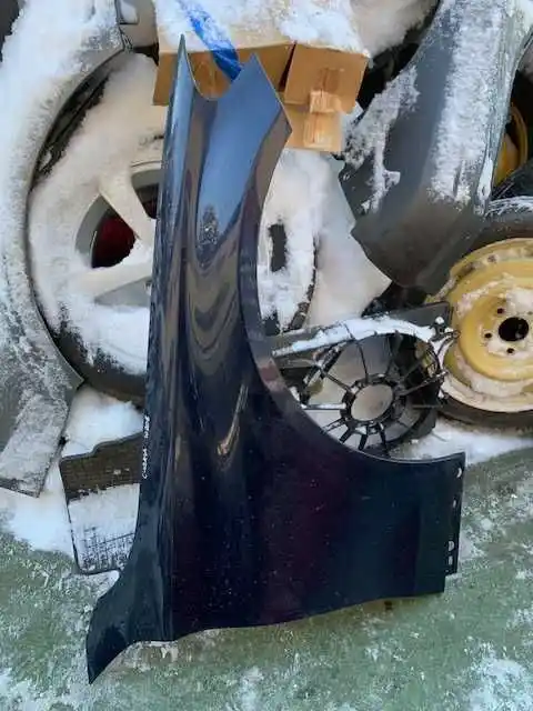 MERCEDES W205  C Klasa  Błotnik Prawy OEM