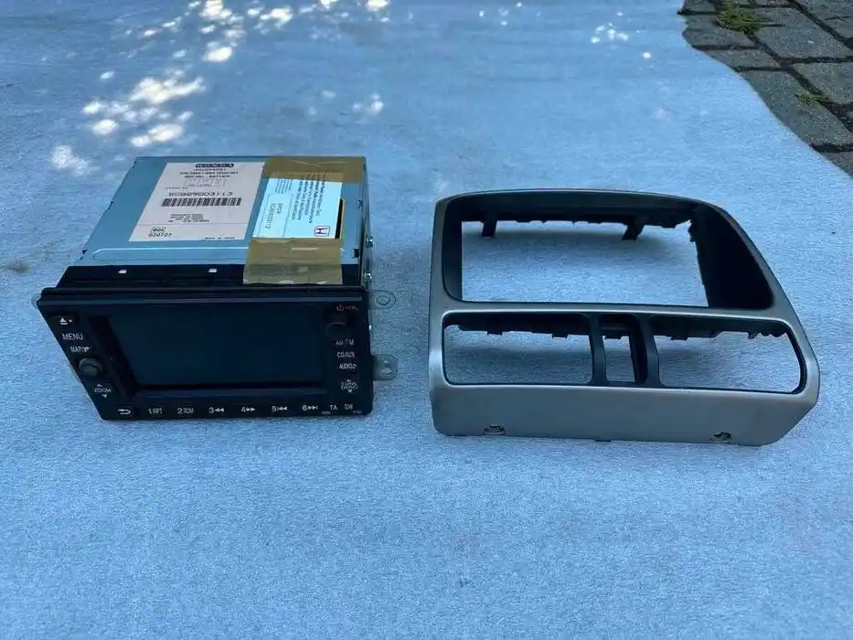 Honda CR-V II 2002- Radio