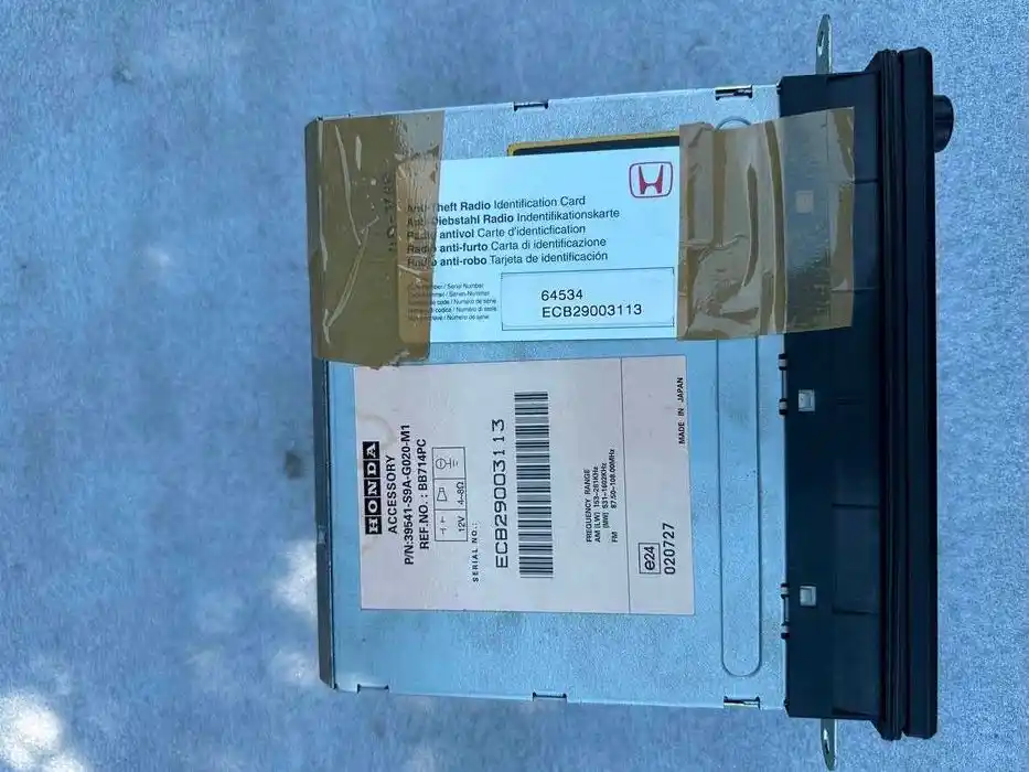 Honda CR-V II 2002- Radio