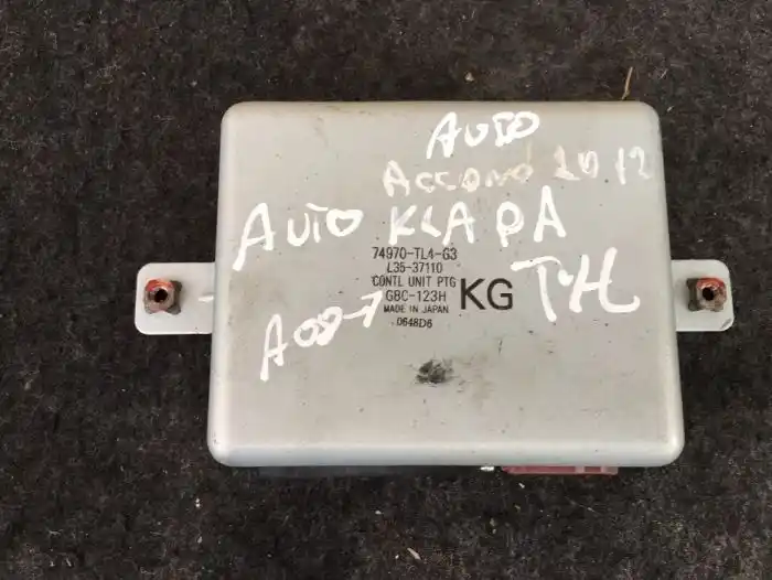 sterownik klapy tył - Honda Accord VIII gen 2008-15 , 74970-TL4-G3