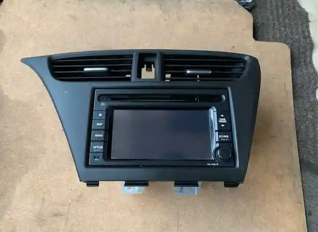 Honda Civic IX Radio Fabryczne