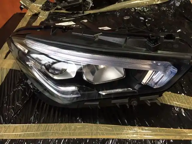 Mercedes Cla W118  2019- Lampa Przód Ładna