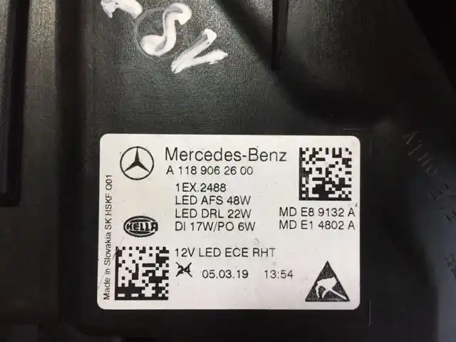 Mercedes Cla W118  2019- Lampa Przód Ładna