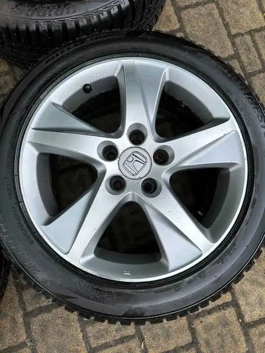 HONDA ACCORD VIII 2008 - koła 17  zima Bridgestone 8mm