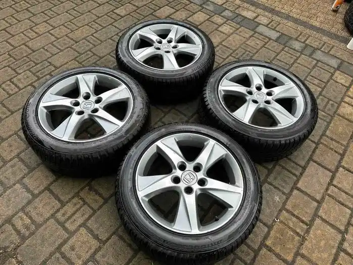 HONDA ACCORD VIII 2008 - koła 17  zima Bridgestone 8mm