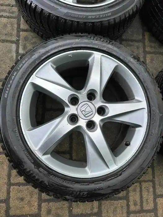 HONDA ACCORD VIII 2008 - koła 17  zima Bridgestone 8mm
