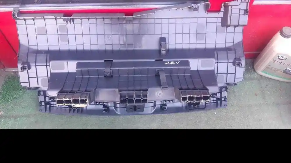 Honda ZRV Plastik Bagażnika
