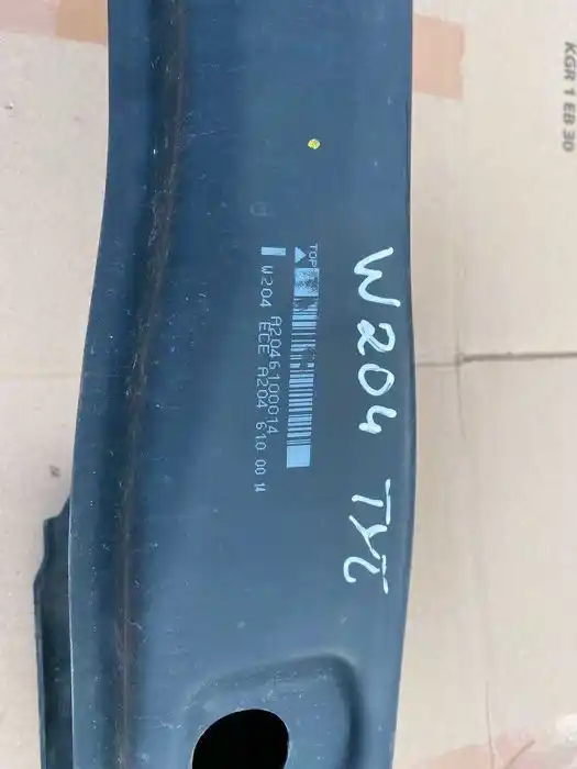 Mercedes C Klasa W204 Belka Zderzaka Tył