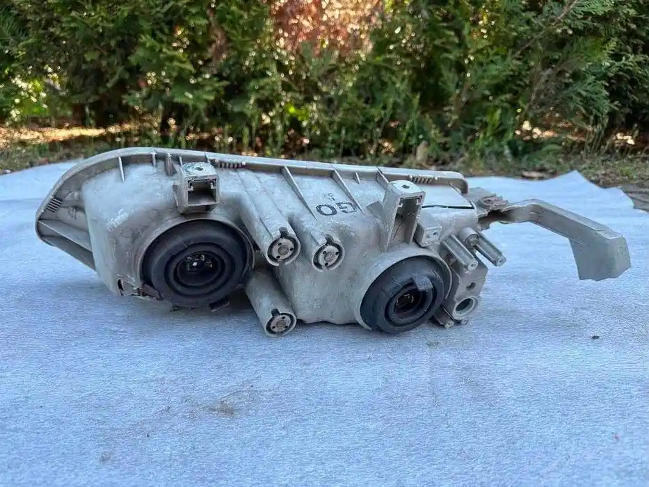Honda Legend Coupe II 1990- Lampa Przednia Prawa Odbłyśnik Europa