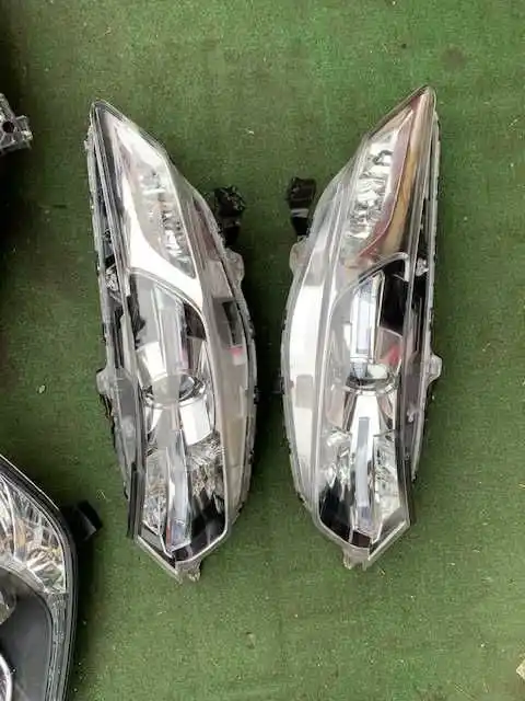 Honda Accord VIII Lift 2011- Lampa Przednia
