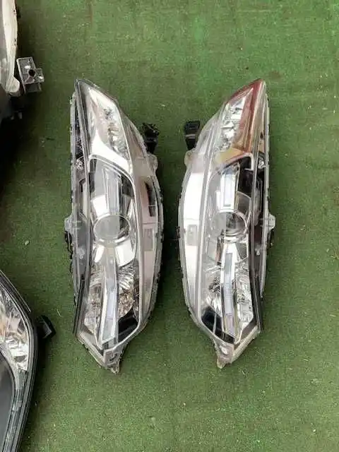 Honda Accord VIII Lift 2011- Lampa Przednia