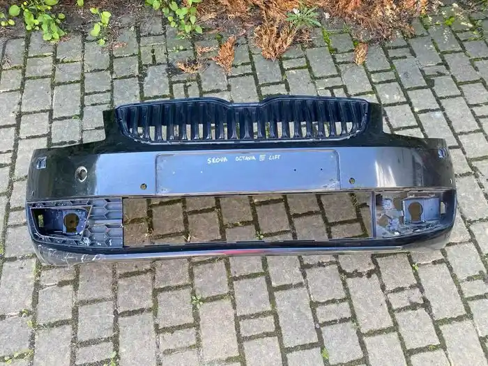 Skoda Octavia III Zderzak Przód Przedni