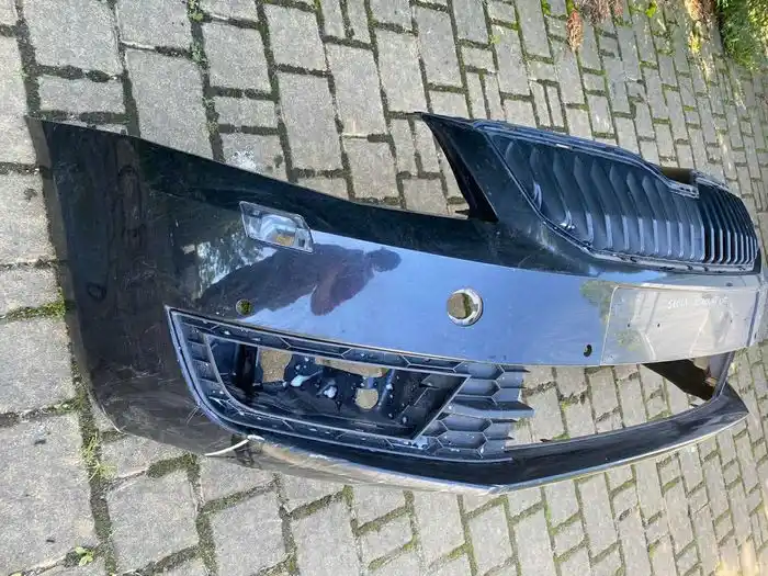 Skoda Octavia III Zderzak Przód Przedni