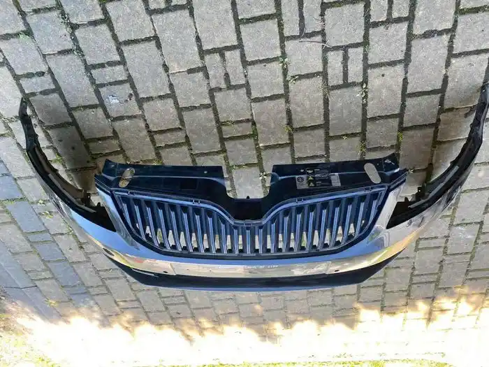 Skoda Octavia III Zderzak Przód Przedni