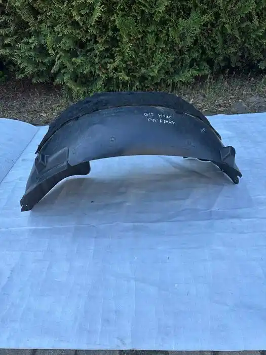 Mercedes GLE W166 Nadkole Tył Tylne Prawe