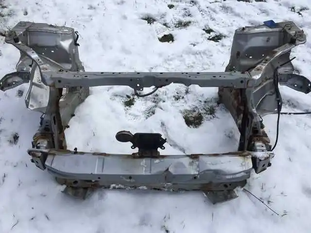 Honda FRV FR-V- Pas Przód Belka