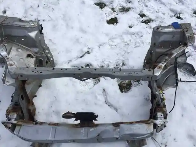 Honda FRV FR-V- Pas Przód Belka