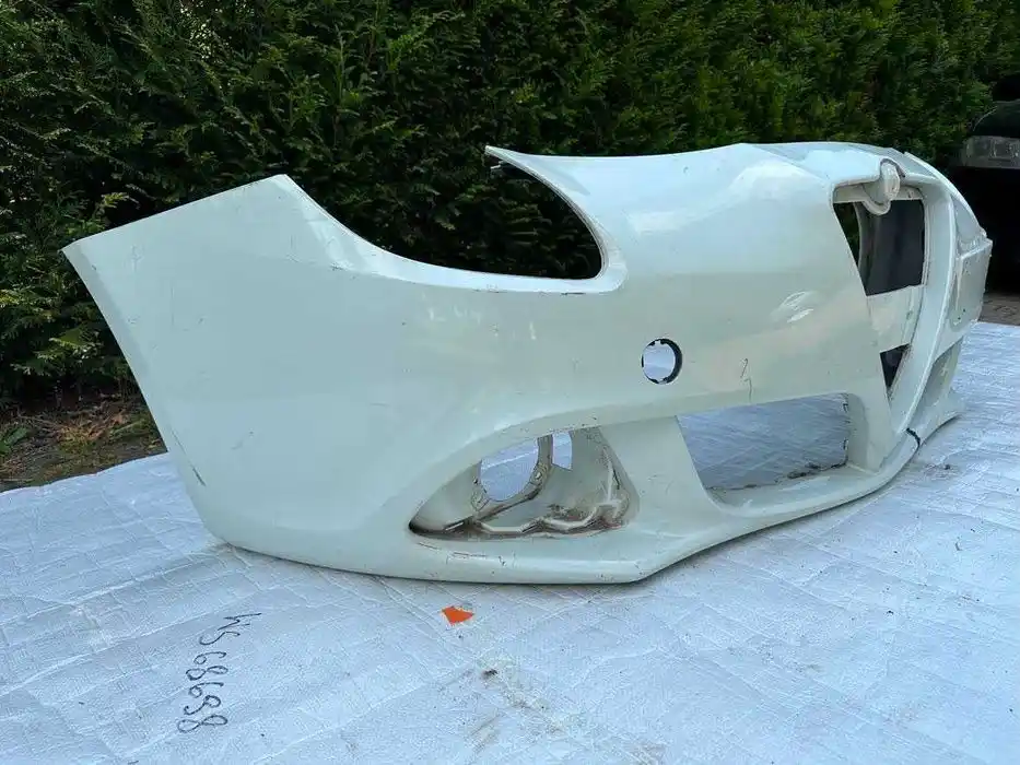 Alfa Romeo Giulietta Zderzak Przód Przedni