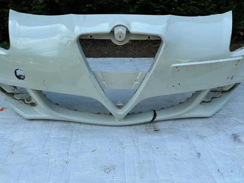 Alfa Romeo Giulietta Zderzak Przód Przedni