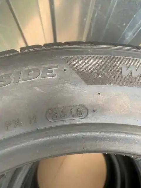 Opony zimowe 16  Hankook Winter i cept evo2   215 / 55 / 16