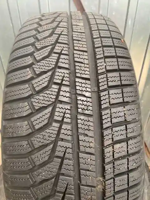 Opony zimowe 16  Hankook Winter i cept evo2   215 / 55 / 16