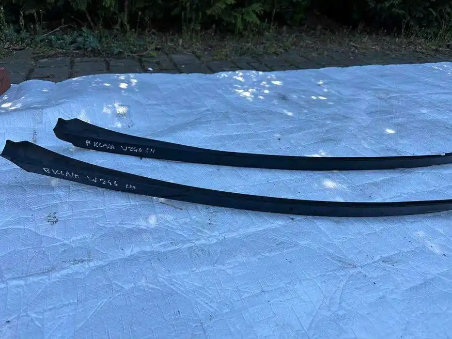 Mercedes B Klasa W246 Listwa Dachowa Lewa Prawa