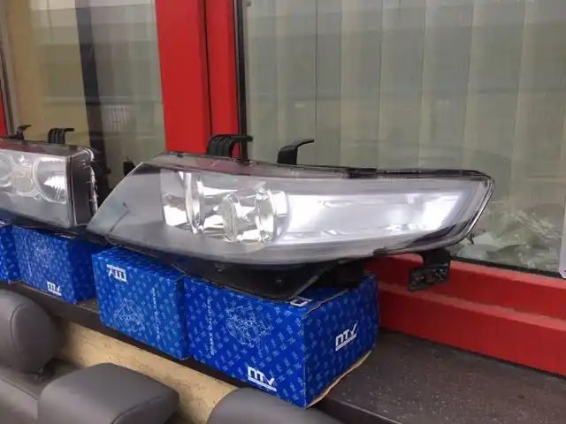 Honda Accord VII Lift 2006- Lampa Przód Wersja Europejska