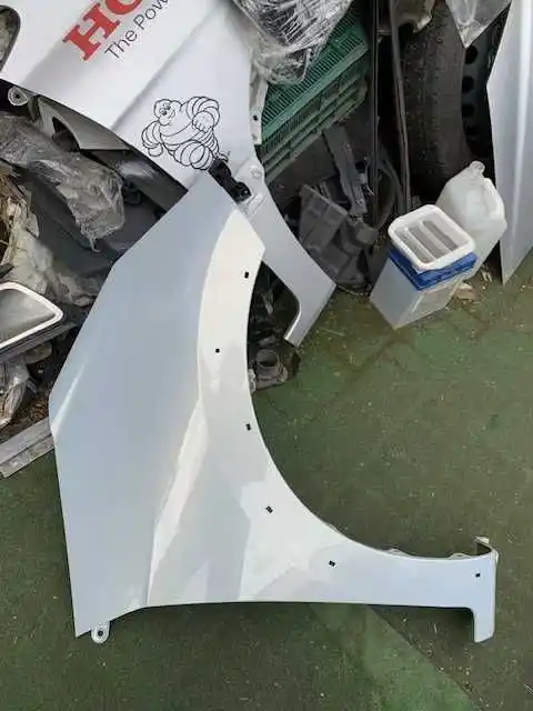 Honda jazz Crosstar Blotnik Prawy Przód