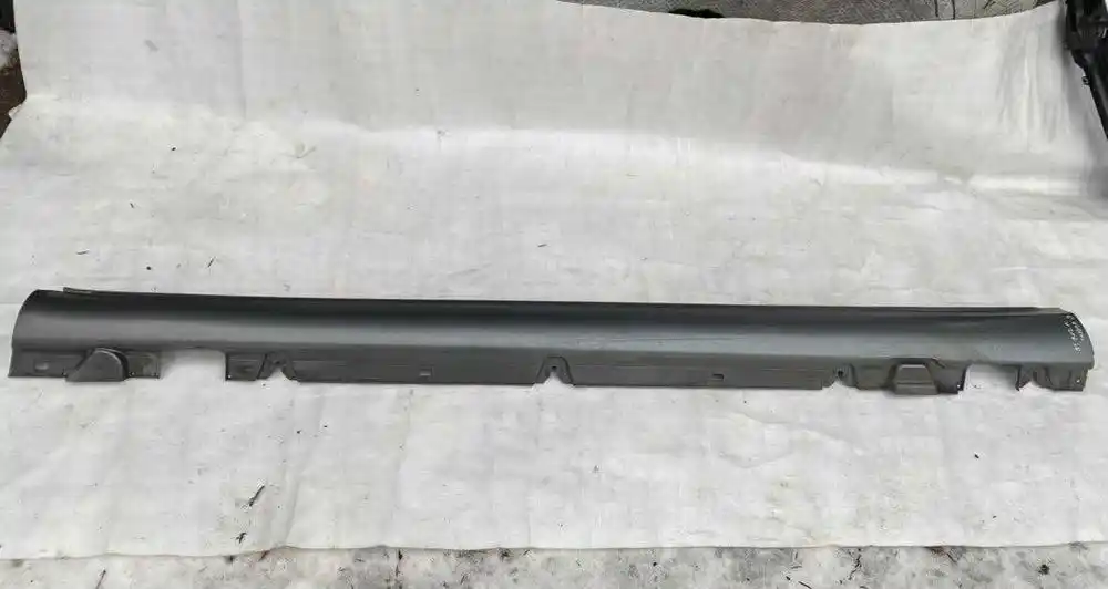 Mercedes C Klasa W205 Listwa Progowa Lewa
