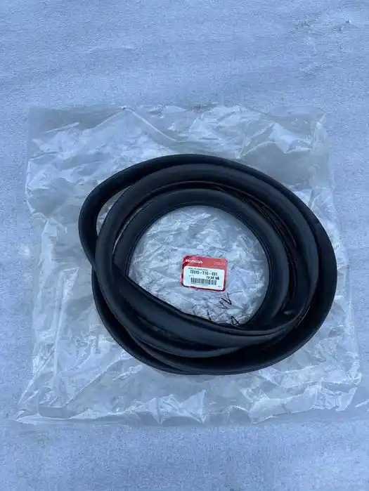 Honda CR-V IV Uszczelka Klapy Bagażnika OEM
