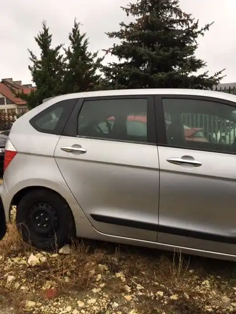 Honda FRV / FR-V 2005- Błotnik nh700m