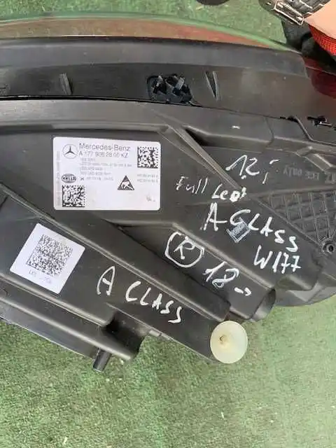 MERCEDES A Klasa W177  lampa prawa Fulled Ładna