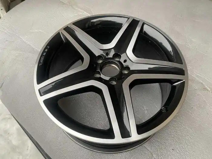 Mercedes GLA W156 Pojedyńcza Felga 19