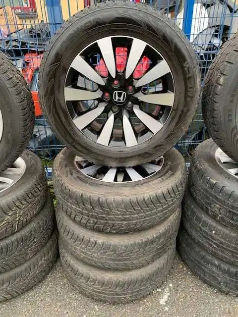 HONDA CRV III  IV Koła zima 17  Nokian