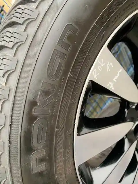 HONDA CRV III  IV Koła zima 17  Nokian