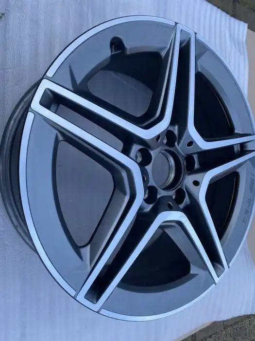 Mercedes A Klasa W177 Pojedyńcza  Felga 18