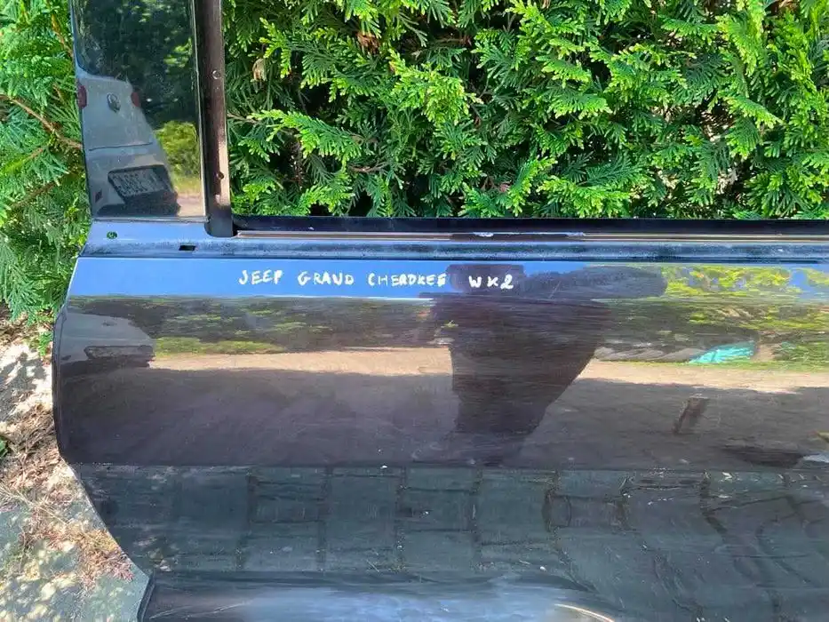 Jeep Grand Cherokee WK2 Drzwi Tył Tylne Lewe