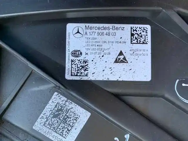 Mercedes A Klasa w177 lampa prawa