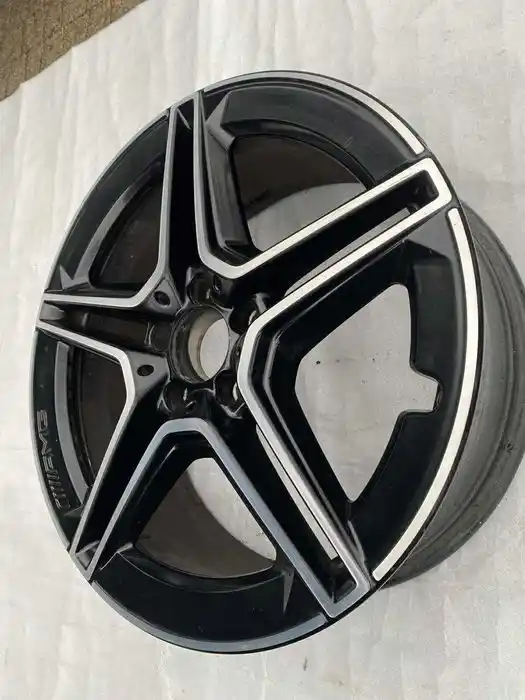 Mercedes GLA W247 Pojedyncza Felga 19
