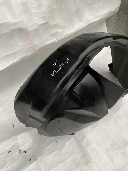 Alfa Romeo Giulietta Nadkole Lewe Przednie