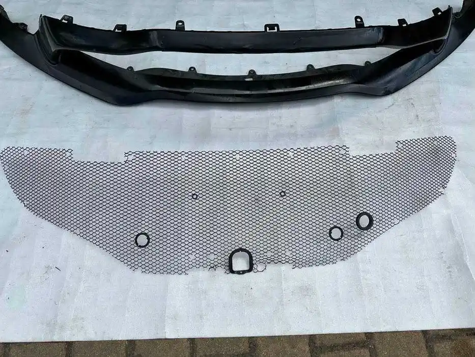 Aston Martin Vantage Dokładka Zderzaka