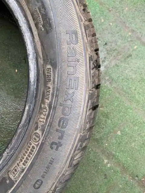 Opona Uniroyal RainExpert  195/60/15 88H 7,5mm