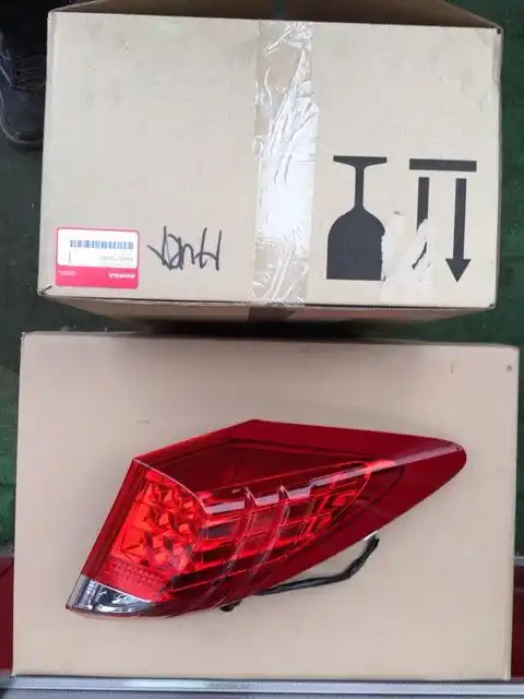 Honda Civic IX 2012- Lampa Tył Wewnętrzna I Zewnętrzna Nowa
