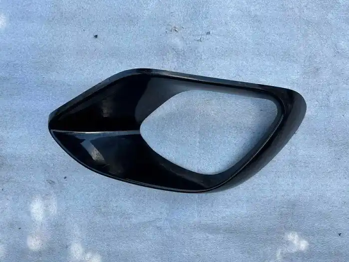Mercedes CLA W118 AMG Kratka Zderzaka Prawa