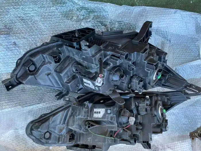 Nissan Qashqai J11 Lampa Przód Przednia Lewa Prawa